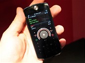 Motorola ROKR E8 živě Motorola ROKR E8 živě