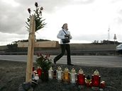 Pomníček připomínající oběti tragické nehody u Panenského Týnce Pomníček připomínající oběti tragické nehody u Panenského Týnce