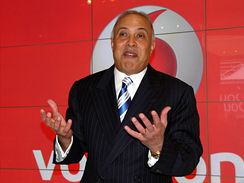 Arun Sarin, generln editel (CEO) Vodafone Group Inc.