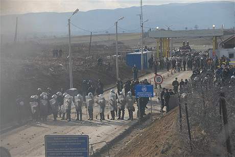 Hraniní pechod GATE 3 ped rokem zasáhly protesty Srbs proti kosovské nezávislosti.