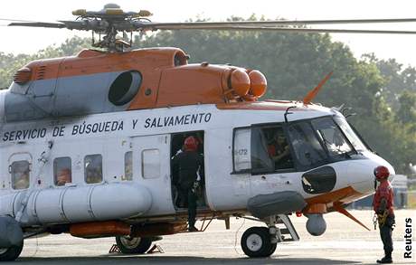 Venezuelská pátrací helikoptéra nala vrak letadla.