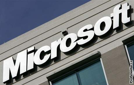 Microsoft si vyslouil za neférové chování na trhu rekordní pokutu od Evropské komise. Zaplatit má 899 milion eur.