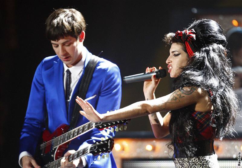 Brit Awards ´08 - Mark Ronson a Amy Winehouse