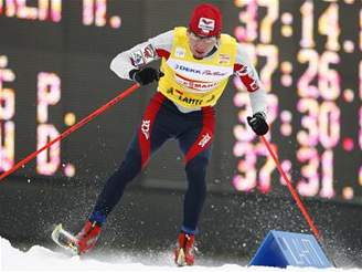 Bec na lyích Luká Bauer v závod Svtového poháru v Lahti. Vyhrál dalí díl seriálu a potvrdil prbné první místo. Celkový triumf u má na dosah.