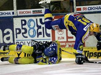 Zlín - Ústí nad Labem: Roman Purný padá