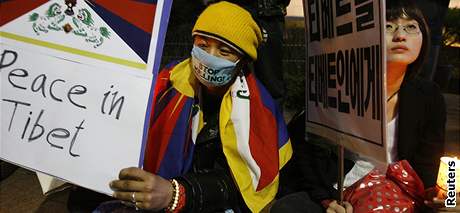 Protesty Jihokorejc proti okupaci Tibetu. (18. bezna 2008)