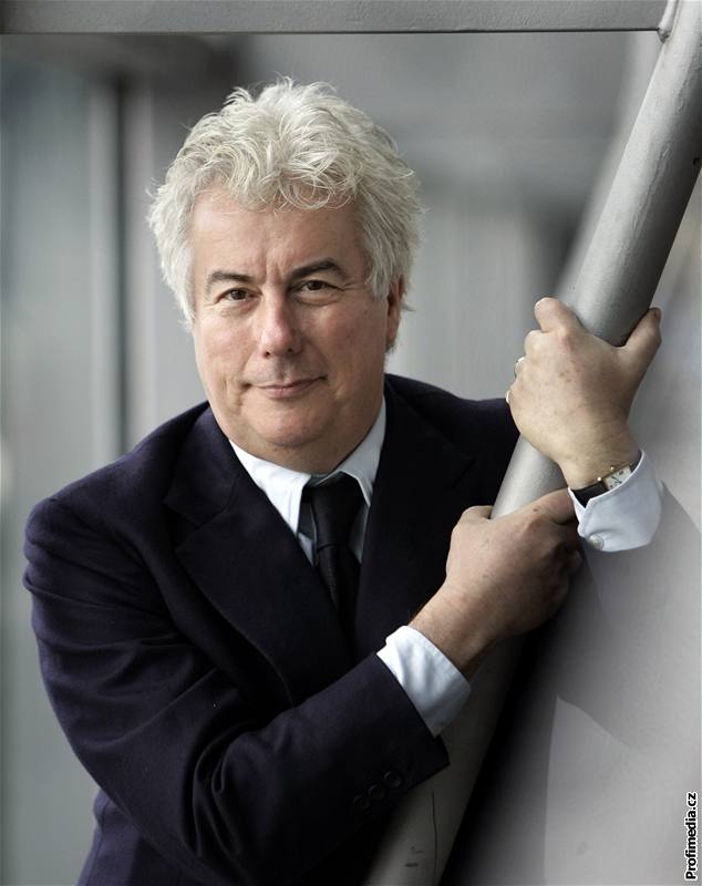 Spisovatel Ken Follett