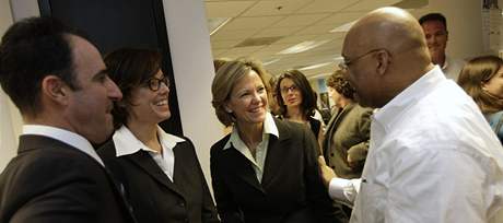 Laureáti Pulitzerovy ceny Steve Fainaru, Anne Hullová, Dana Priestová a Michel du Cille z redakce Washington Post (zleva doprava)