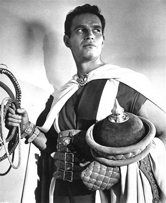 Charlton Heston jako Ben Hur. Za roli dostal roku 1959 Oscara.