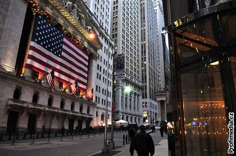 Krizi na Wall Streetu nepekáme bez ztráty kytiky ani my. Ilustraní foto.