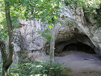 Slovensko. Krasov jeskyn pod Krahulmi vrchy