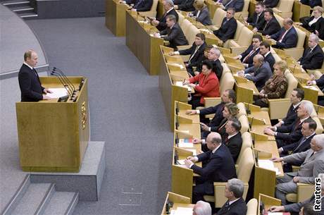 Vladimír Putin ve Státní dum, která ho zvolila premiérem (8.5.2008)