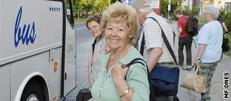 Znojemská dchodkyn Marta Beleová odjídí s dalími seniory do Chorvatska.