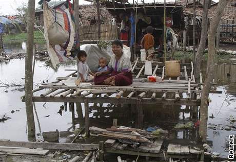 Barmu poátkem kvtna zdevastoval cyklon Nargis.
