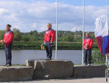 ihoková, Hilgertová a Pavelková (zleva)