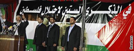 Vdce Hamasu hovoí v palestinském uprchlickém táboe poblí Damaku.