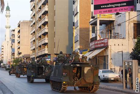 Armdn jednotky v ulicch Bejrtu