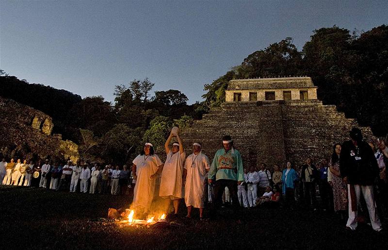 Maytí kní z Palenque uctívají kiálovou lebku