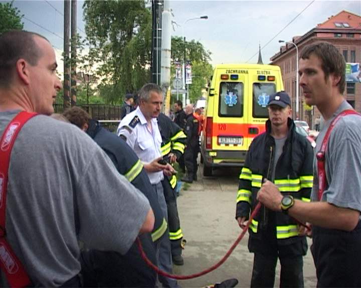 Potápi hledali pod Vyehradem bezdomovkyni