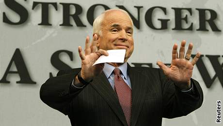 Je to významná debata, ale eení finanní krize má pednost, zdvoduje svj postoj John McCain.