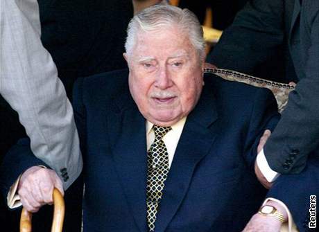 Sám Pinochet odsouzen nebyl. V prosinci 2006 zemel.