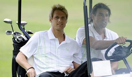 Radoslav Ková (vlevo), Milan Baro na golfu