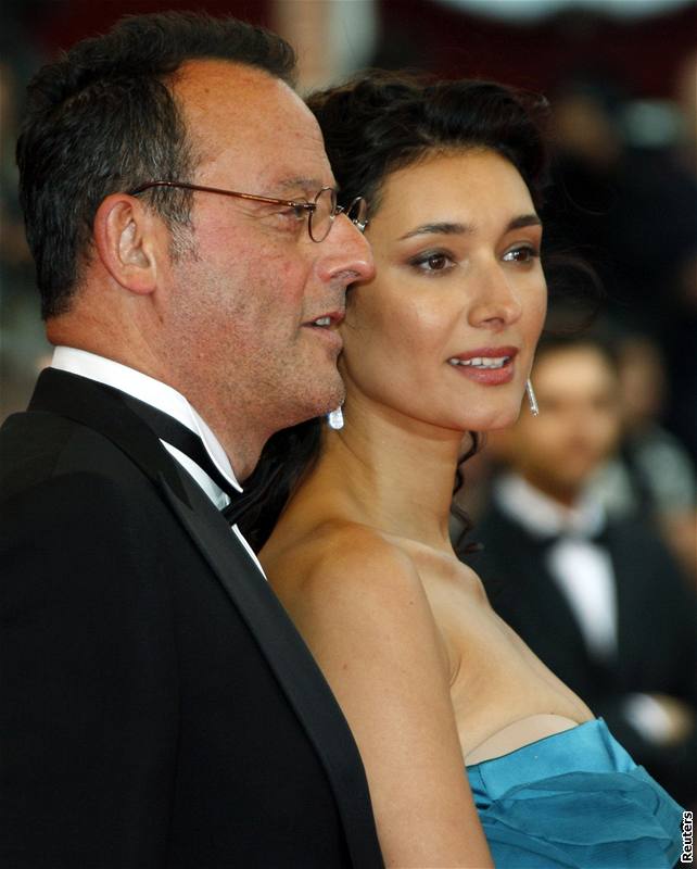 Cannes 2008 - herec Jean Reno s manelkou