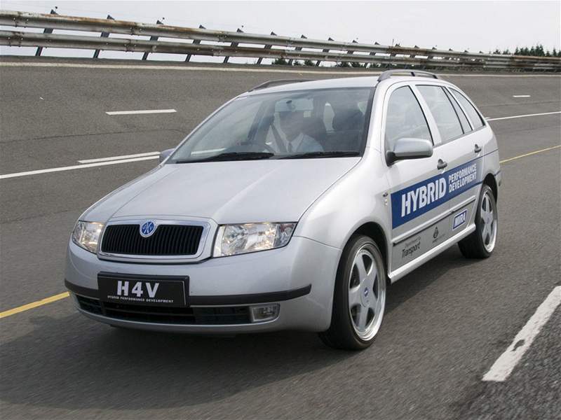 Koncept MIRA H4V - hybridní Fabia Combi