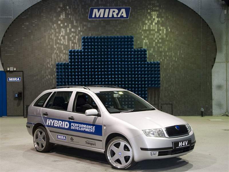 Koncept MIRA H4V - hybridní Fabia Combi
