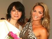Táňa Kuchřaová a návrhářka Šárka Šišková Táňa Kuchřaová a návrhářka Šárka Šišková