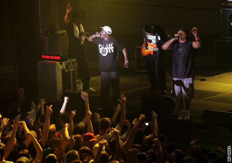Public Enemy pi praském koncertu v roce 2008