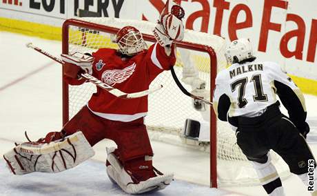 Detroit - Pittsburgh: Chris Osgood a Jevgenij Malkin