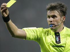 Italský rozhodčí Roberto Rosetti Italský rozhodčí Roberto Rosetti