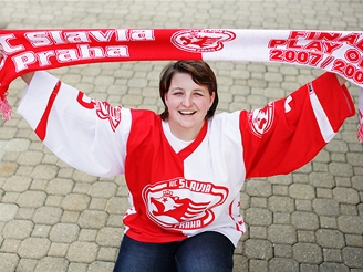 Alena Kalinov - pedsedkyn fanklubu HC Slavia Praha 