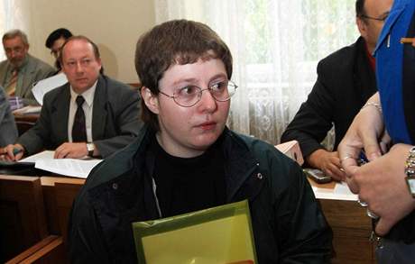 Barbora krlová u soudu. (17. 6. 2008)