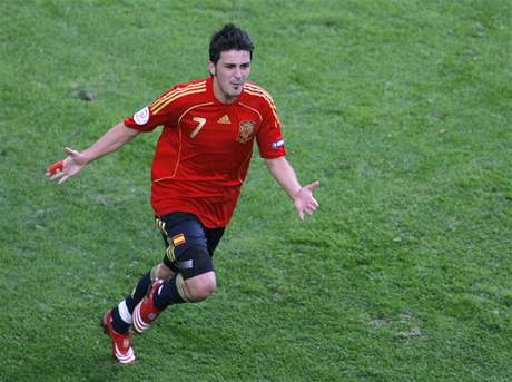 David Villa se proti Ázerbájdánu blýskl hattrickem za jedenáct minut.