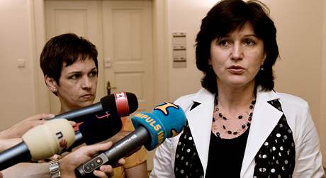 Poslankyn Strany zelených Vra Jakubková a Olga Zubová (vpravo), 24. ervna 2008