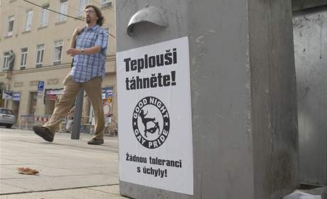 Provokaní plakát na Moravském námstí v Brn.