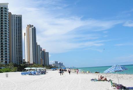 Na svém výletu do Miami nevidí zastupitelé nic divného. Ilustraní foto.