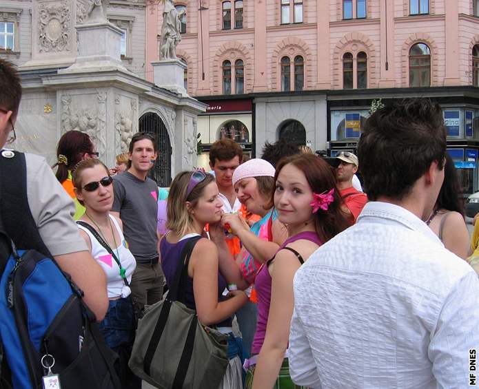 Úastníci Queer Parade v Brn