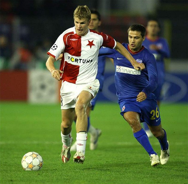 Slavia - Steaua Bukure: Janda (vlevo)