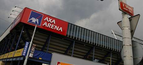 Stadion praské Sparty. Dnes Axa Arena. Ped tím Toyota Arena. A pít?