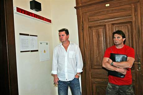 Ped soudem kvli úplatkm v bystrckém fotbale stanuli Roman Procházka (vlevo) a Libor Danielka. 