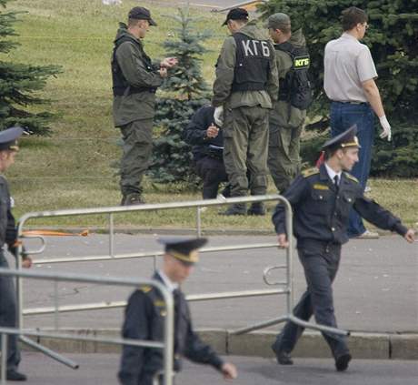 Vbuch v Minsku zranil vce ne 50 lid. Na mst vyetuje i KGB