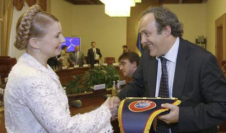 Julia Tymoenková a Michel Platini