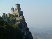  San Marino, hora Monte Titano, v Cesta
