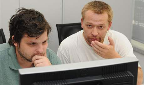 Petr Minaík a Pavel ehoík pi on-line rozhovoru