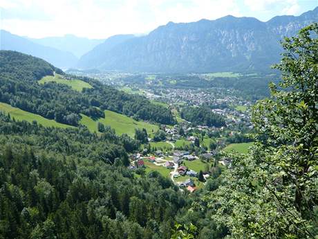 Vhled na Bad Goisern ze stezky Ewige Wand