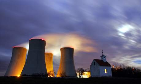 Chladící ve jaderné elektrárny v Dukovanech