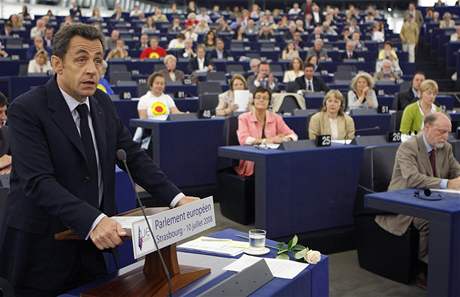 Pro mnohé evropské politiky je parlament ve trasburku prestiní záleitostí. Zvlát pro Francouze.